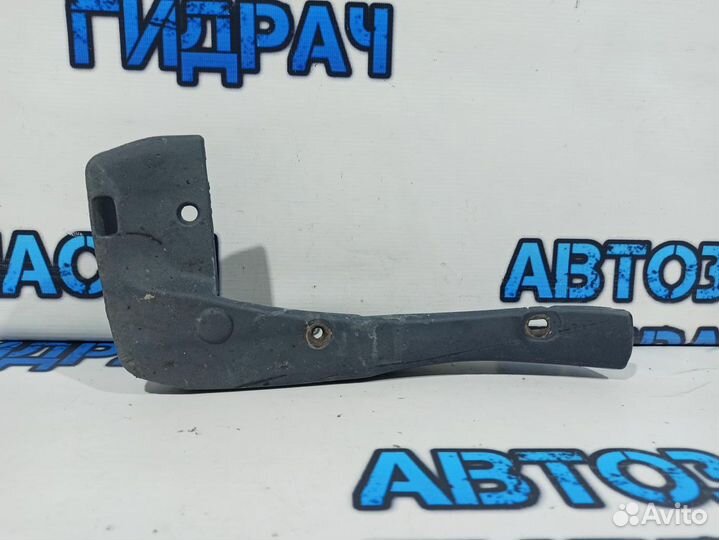 Брызговик передний левый Honda Accord