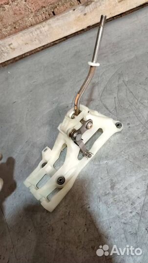 Кулиса МКПП Toyota Avensis Verso 2001