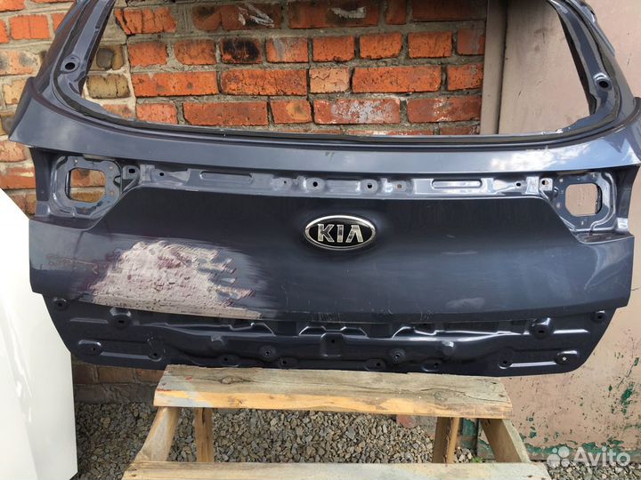 Крышка багажника кия спортаж 4