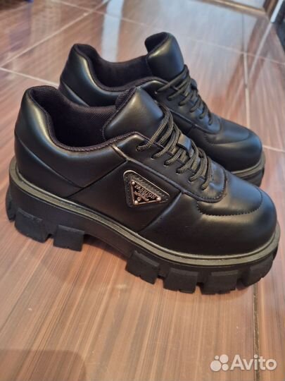 Ботинки женские 38 размер новые