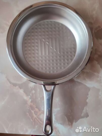 Сковорода с покрытием URA 24 см zepter