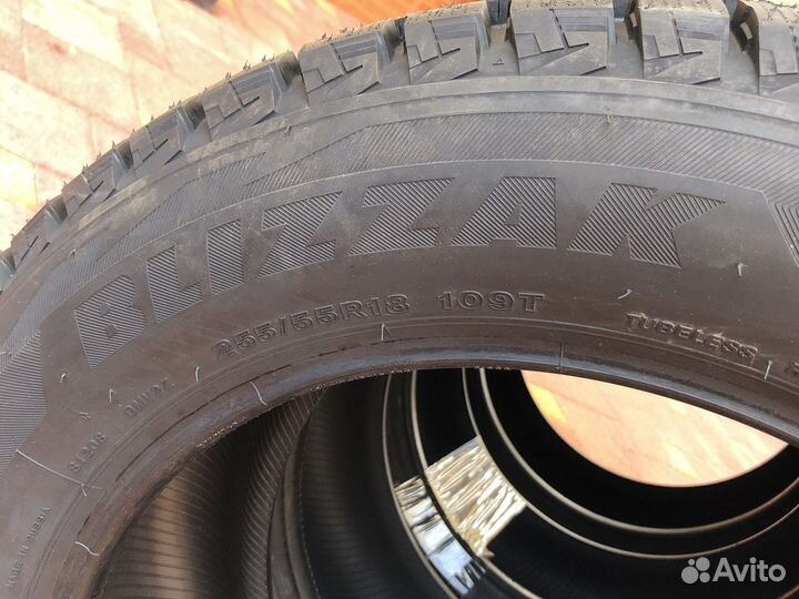 Bridgestone Blizzak DM-V2 255/55 R18 109T