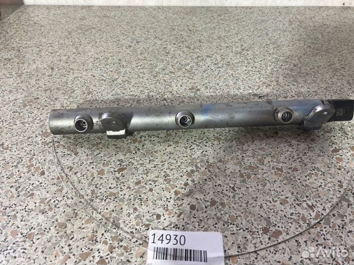 Топливная рампа правая Mercedes Sprinter W906