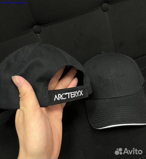 Кепка Arcteryx: два цвета для яркой жизни