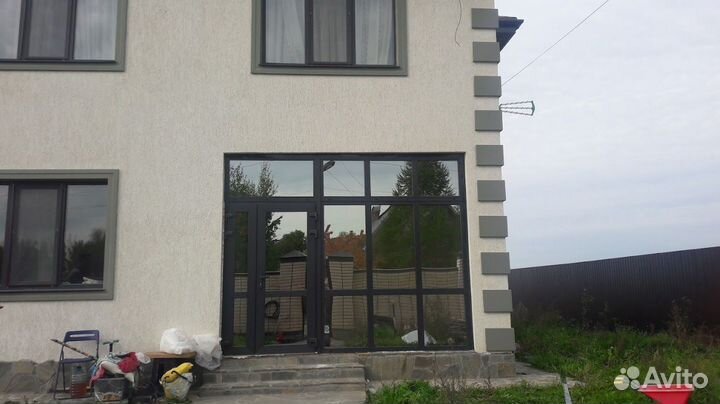 Пластиковые двери и входные группы