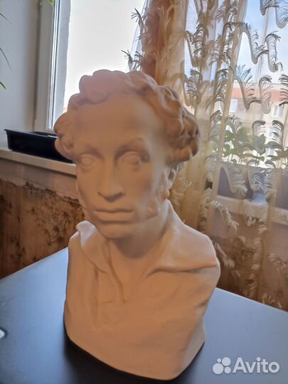 Бюст Пушкина