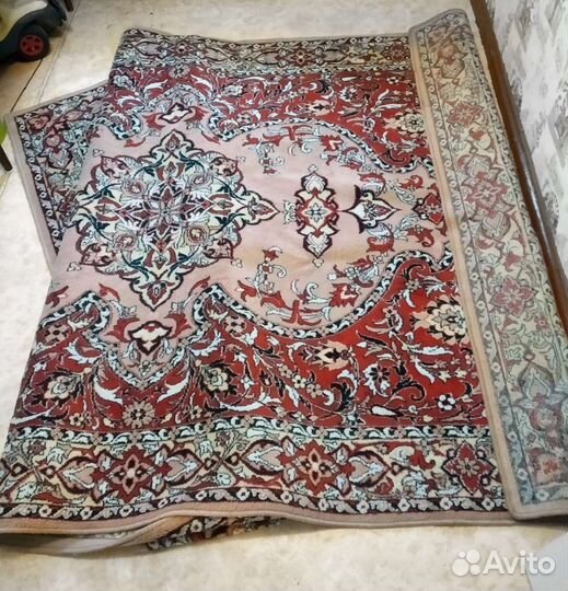 Ковер шерстяной