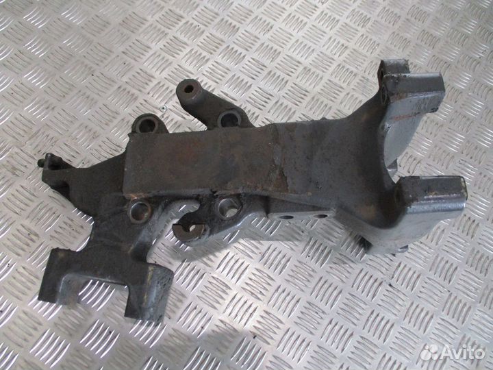 Кронштейн пневморессоры (передний левый) Scania 13