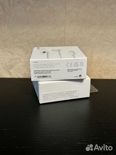Наушники Apple EarPods Lightning (новые)