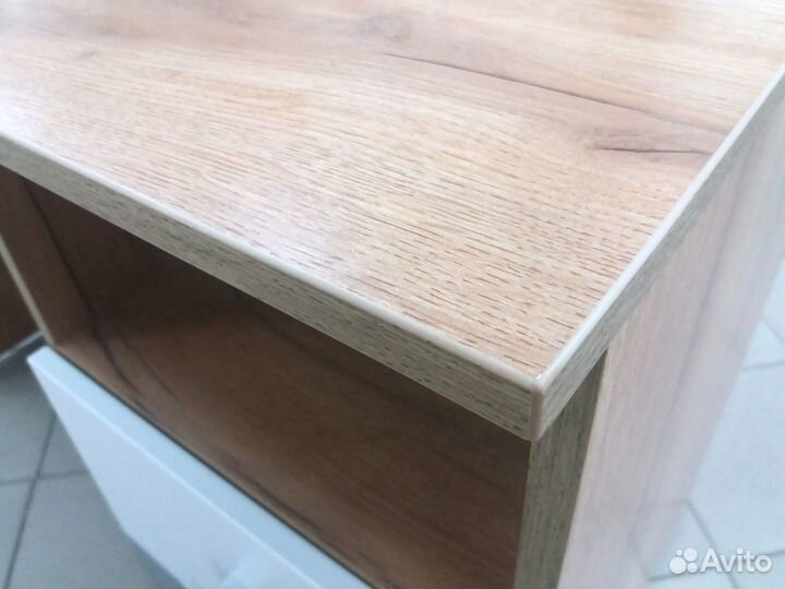 Стол письменный компактный Тренд