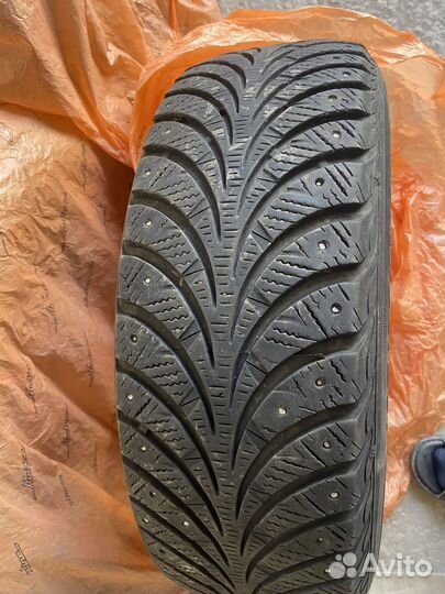 Sava Eskimo Stud 185/60 R15 88T