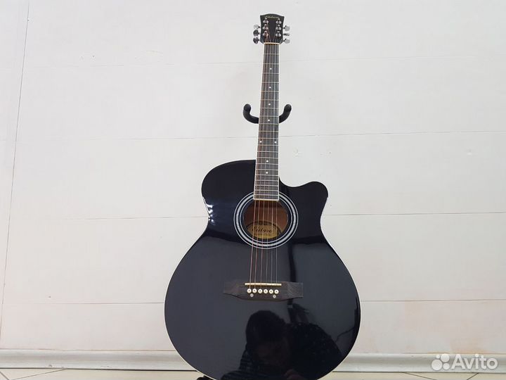 Новая акустическая гитара, для начинающих