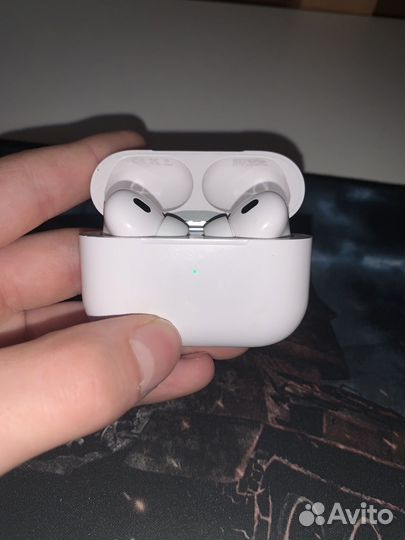 Airpods про