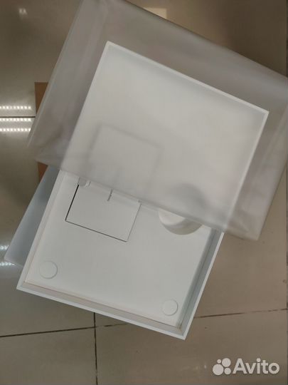 Пустые коробки Macbook