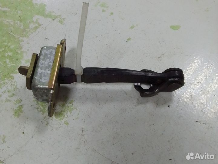 Ограничитель двери Nissan Note