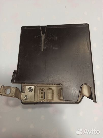 Блок предохранителей renault megane 2