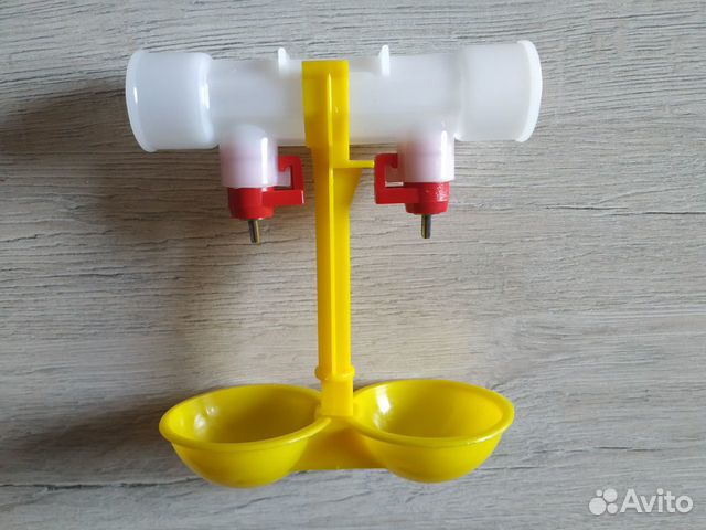 Ниппельная поилка для кур и перепелов