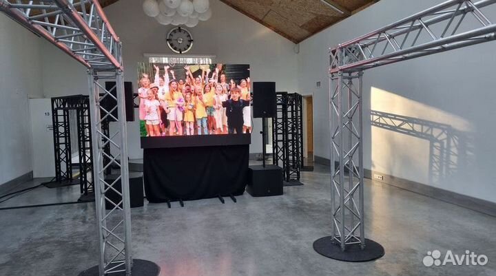 Светодиодный экран / Рекламный экран