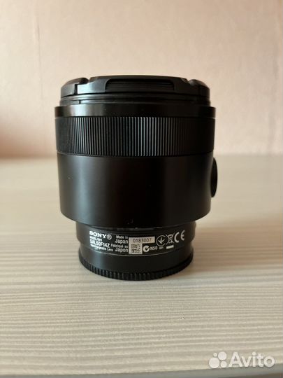 Объектив Sony Carl Zeiss Planar 50mm f/1.4