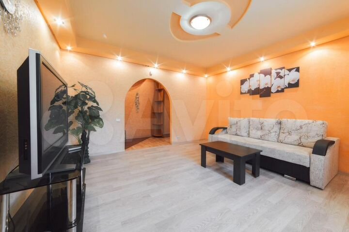 2-к. квартира, 54 м², 3/10 эт.