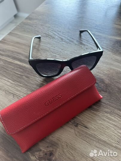 Солнцезащитные очки