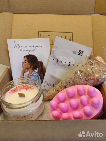 Ароматическая свеча, мыло, соль для ванны в наборе