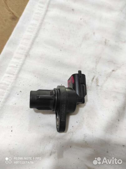 Датчик Положения распредвала Mercedes a0041539628