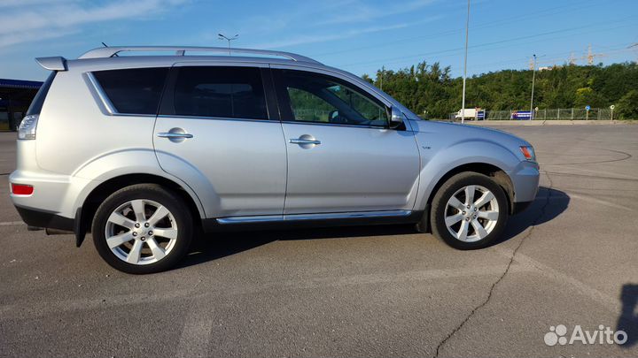 Mitsubishi Outlander 3.0 AT, 2011, 182 500 км