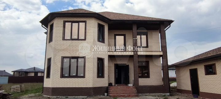 Дом 240 м² на участке 11 сот.