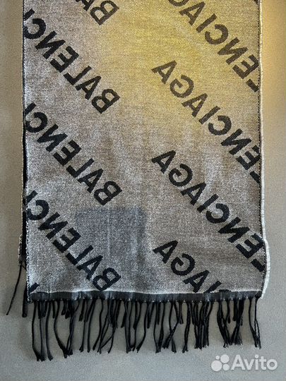 Balenciaga шарф оригинал