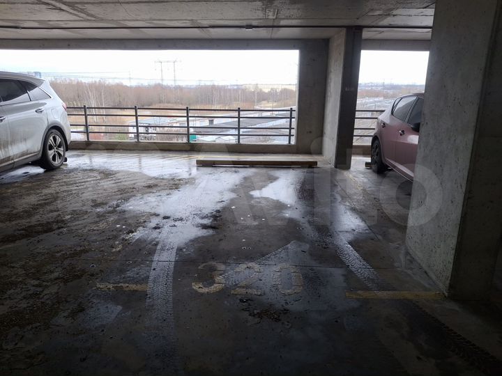 Машиноместо, 16 м²