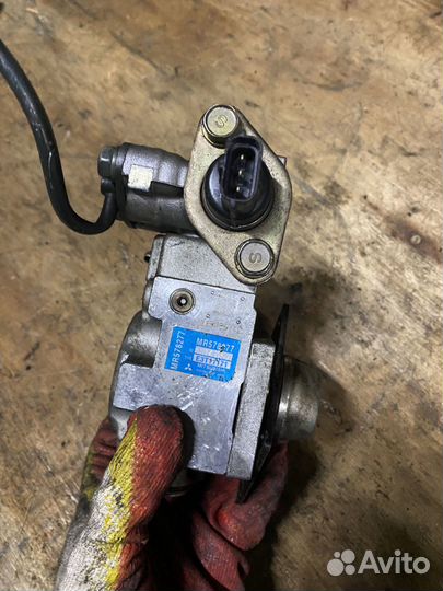 Топливный насос Митсубиси Галант 2.4