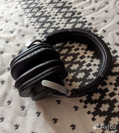 Наушники Yamaha HPH-MT8