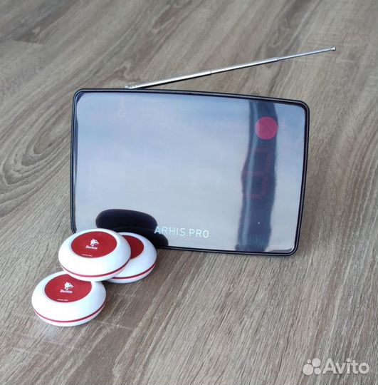 Кнпока вызова официанта и табло отображения вызова