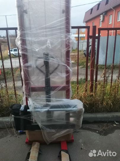 Штабелер, подъемные столы и др. складская техника