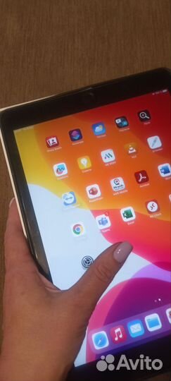 iPad 7 (10,2) 2019 sim,wi-fi 32 GB