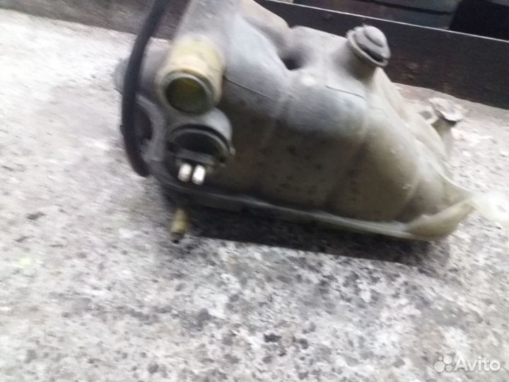 Расширительный бачек mb w124