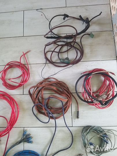 Провода тюльпаны для музыки