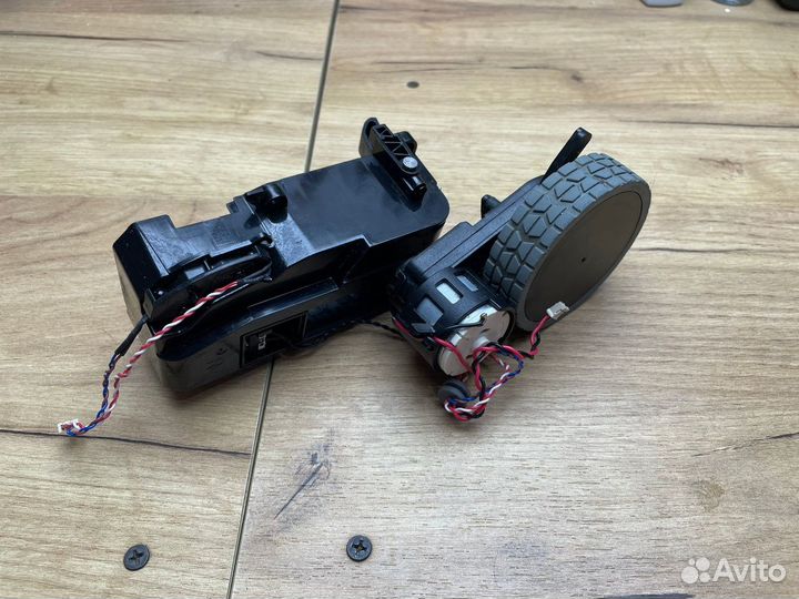 Двигатель колесо для Ecovast Deebot Ozmo 900