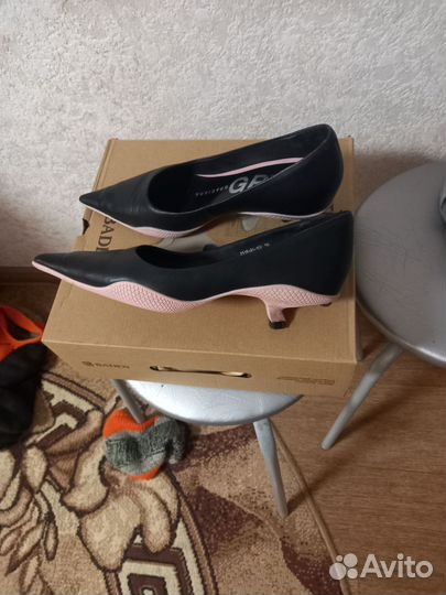 Туфли женские 39 размер черные