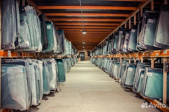 Заднее стекло на Шкода Рапид с обогревом