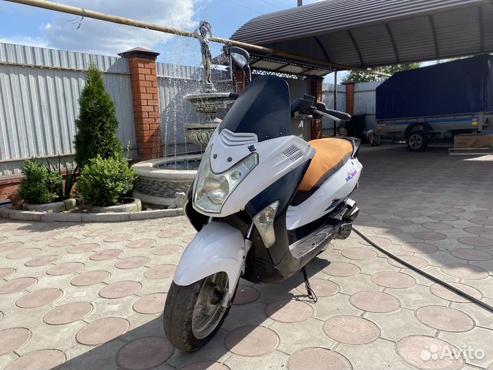 Макси скутер