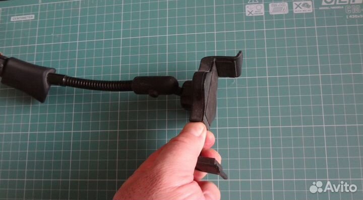 Держатель телефона с зарядкой