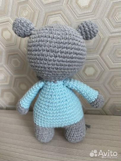 Игрушка вязаная бегемот и зайчик