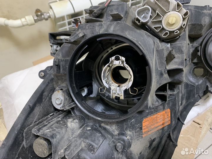 Фара правая Ксенон