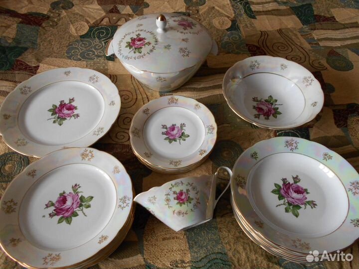 Столовый сервиз 