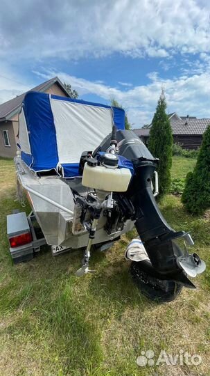 Катер с мотором