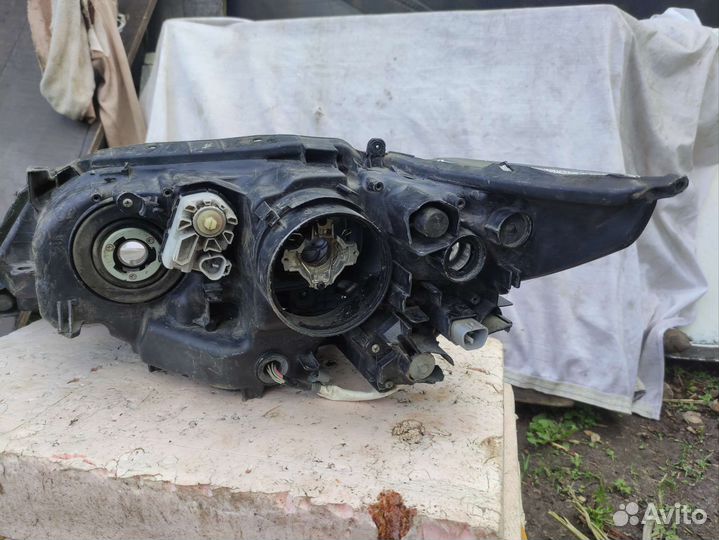 Фары Toyota Land Cruiser