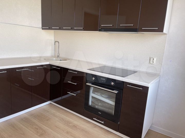 3-к. квартира, 71 м², 8/16 эт.