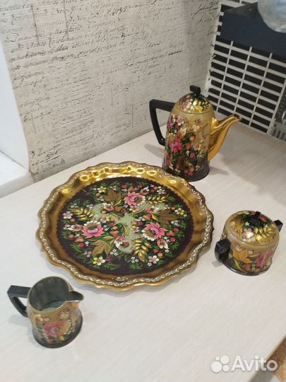 Кофейный сервиз, электрочайник, чашки деревянные